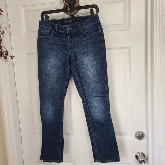 (877) Simply Vera by Vera Wang Woman's Boot Cut Jeans, Size: 4 Color: Blue - Picture 2 of 15